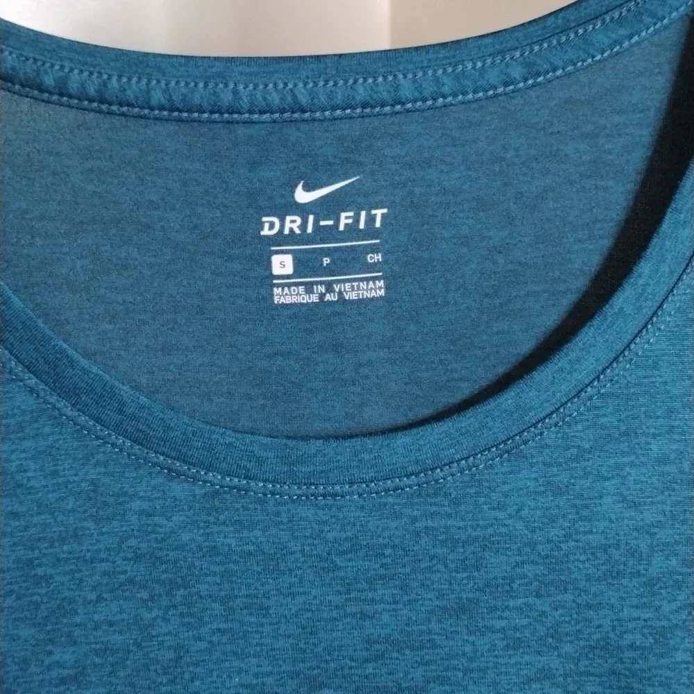 Nike Dri-fit Top Size Small